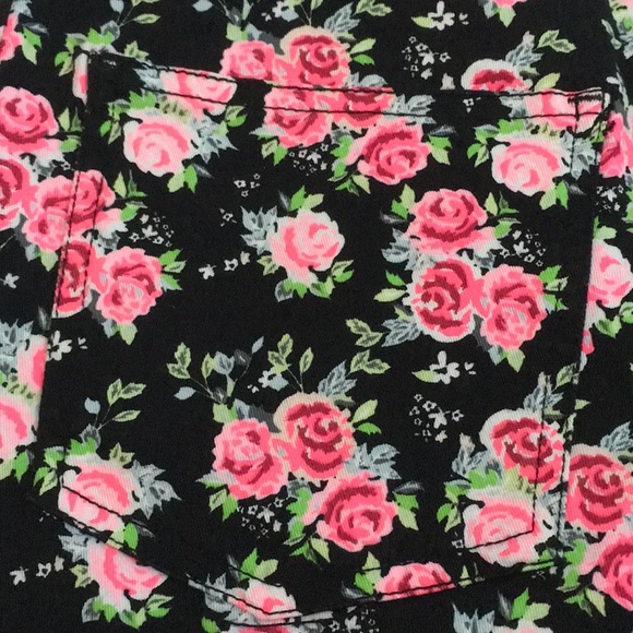 H&M Shorts - Picture 6 of 9